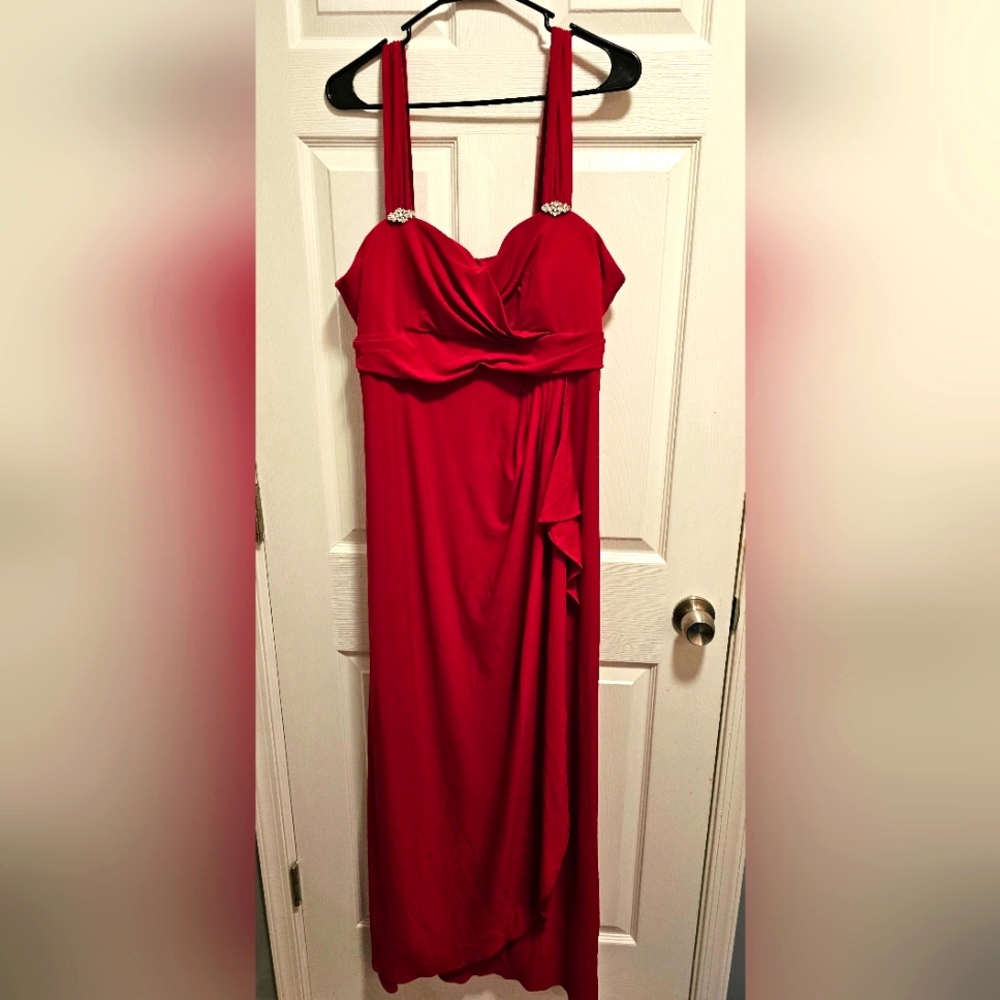 Scarlett Nite Red formal/prom dress
